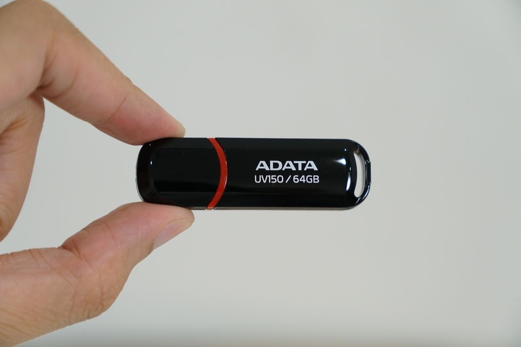 USB ADATA AUV150 64GB màu Đen